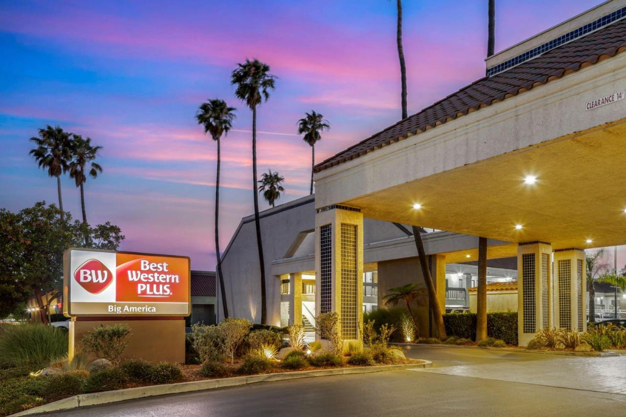 Western Big America Hotel 4*