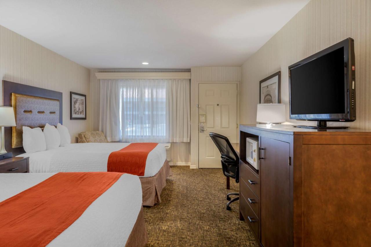 Western Big America Hotel 4*